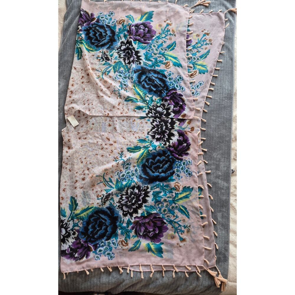 Free Press Tassle Scarf. Gorgeous. One Size. MSRP 25.00